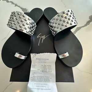 Sexy Giuseppe Zanotti silver toe ring flats size 11. I paid $515